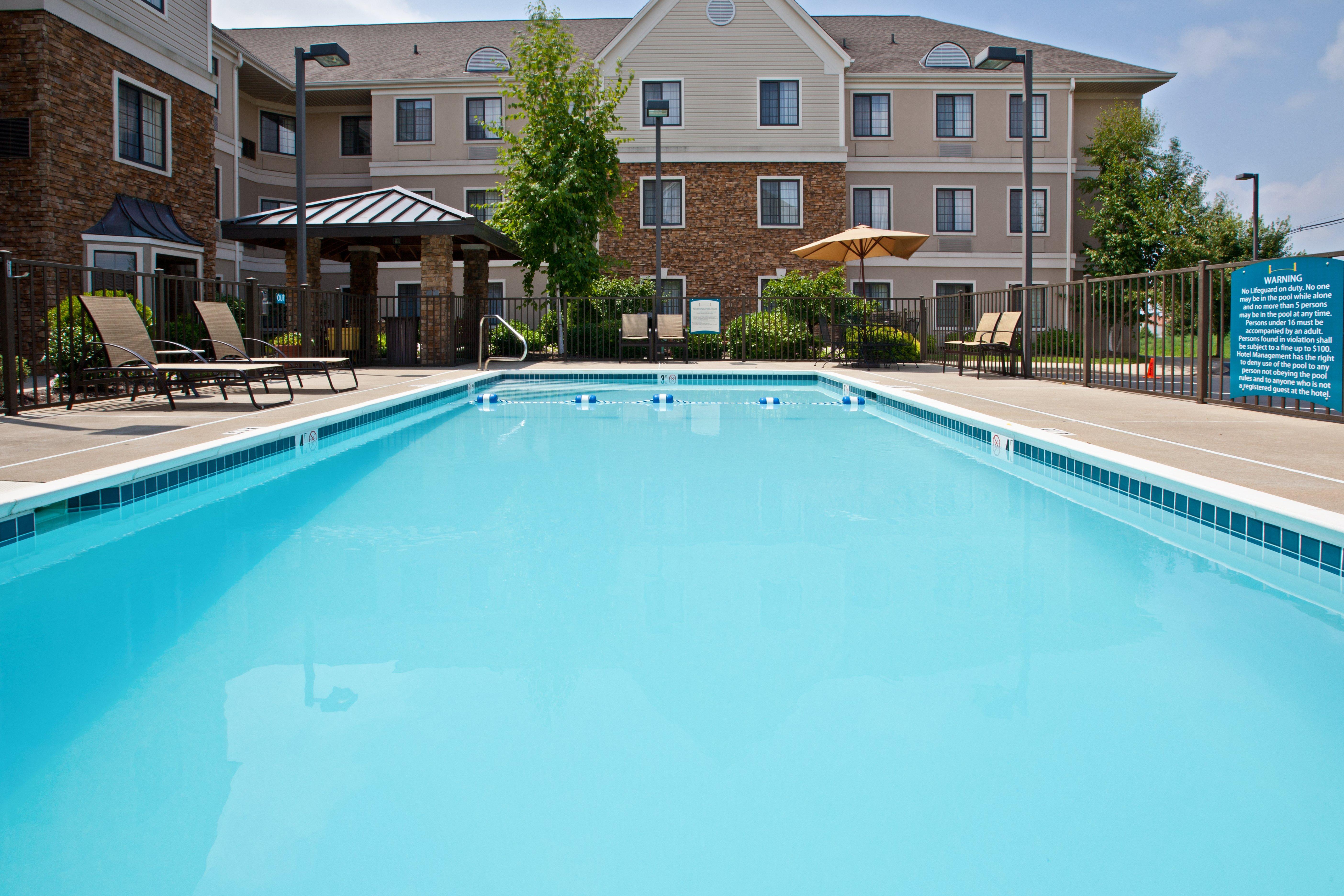 Staybridge Suites Louisville - East By Ihg Kültér fotó