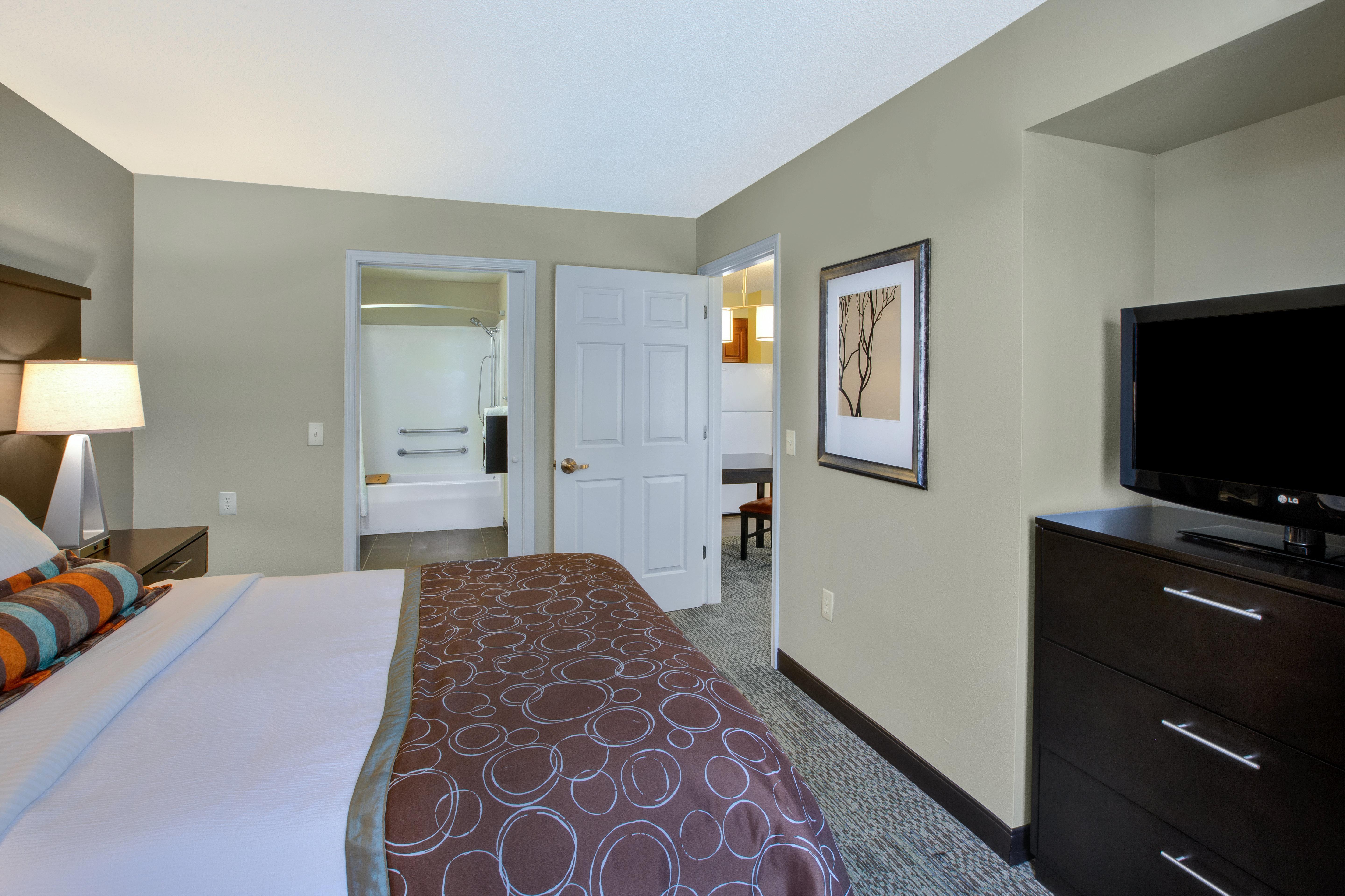 Staybridge Suites Louisville - East By Ihg Kültér fotó