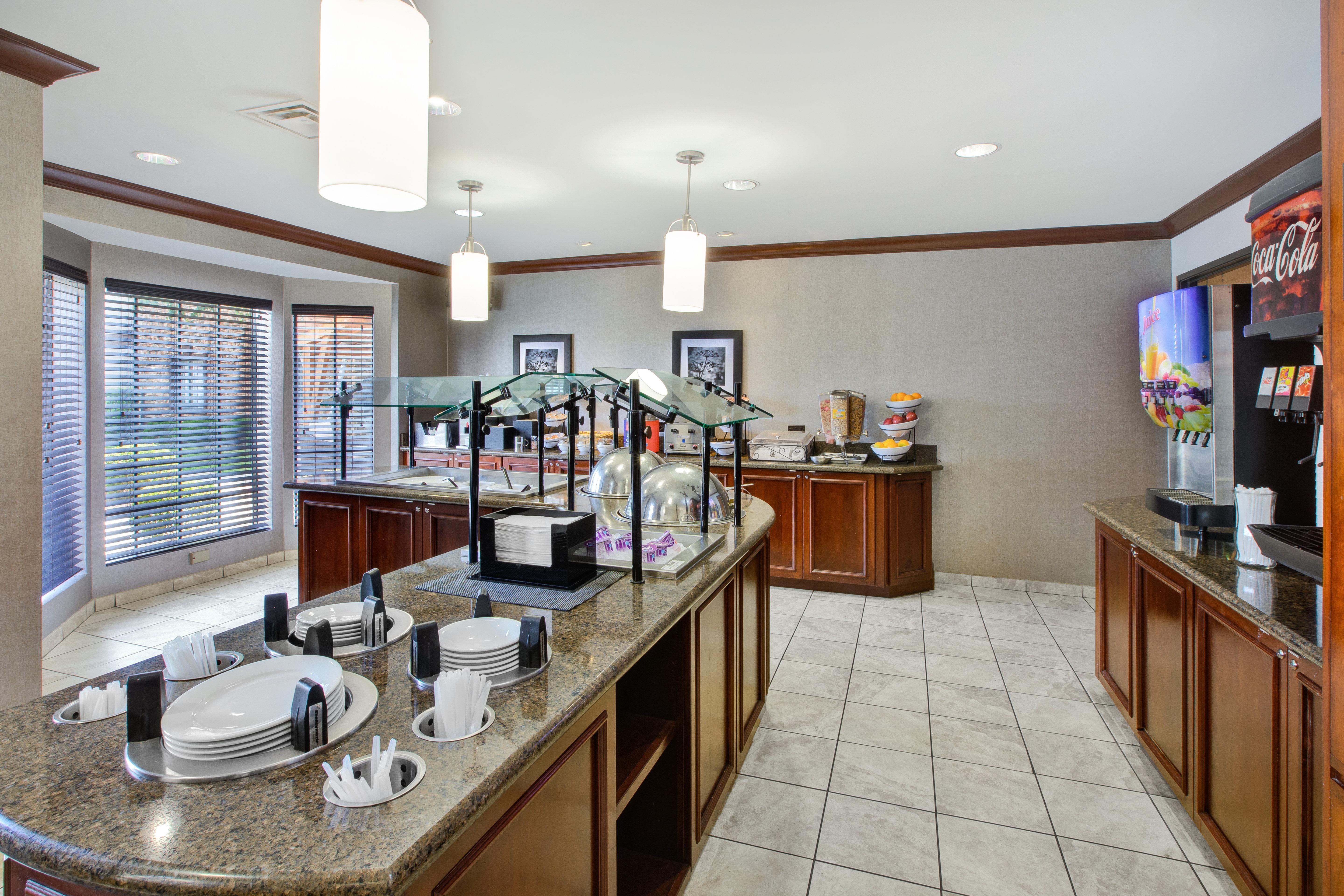 Staybridge Suites Louisville - East By Ihg Kültér fotó