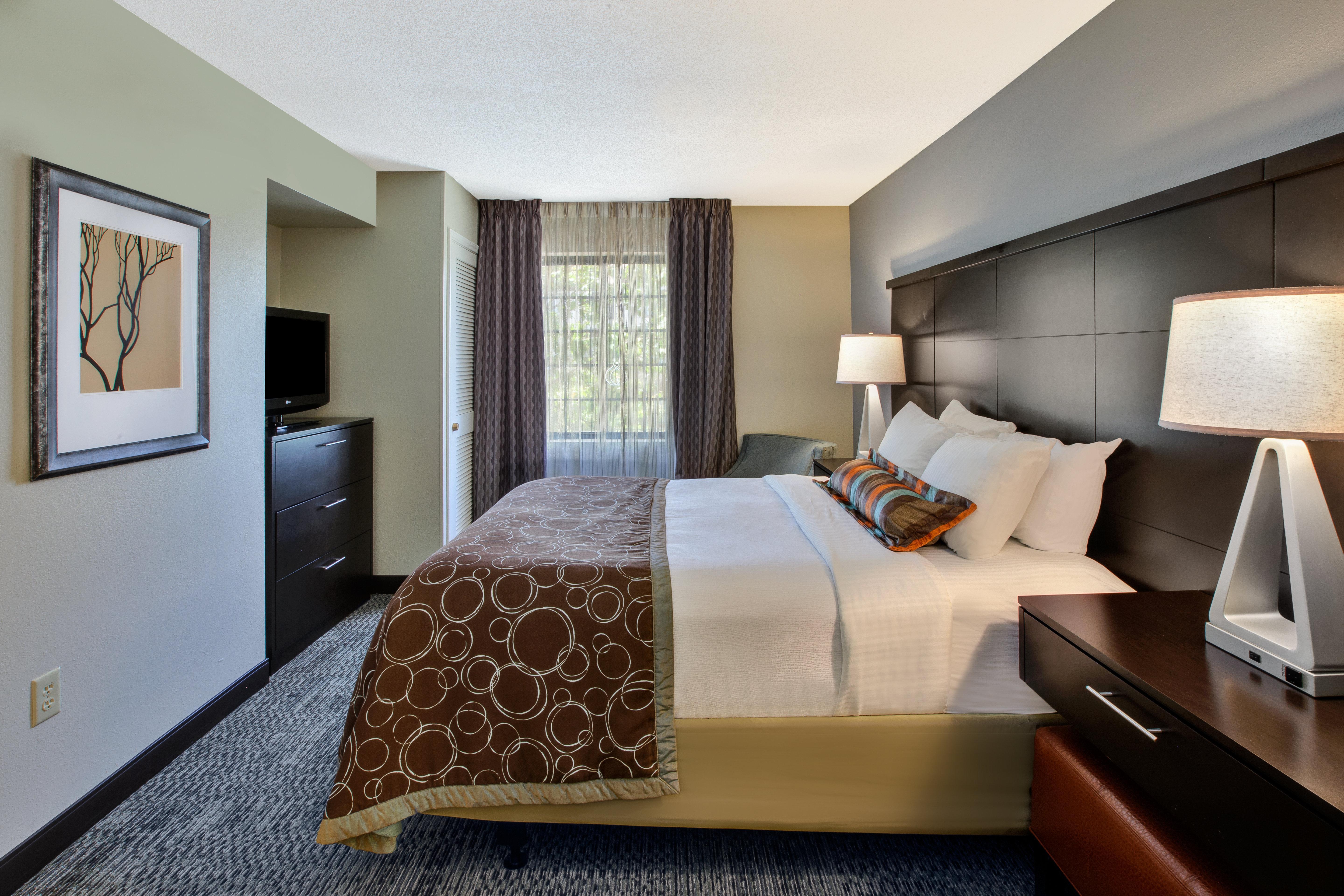 Staybridge Suites Louisville - East By Ihg Kültér fotó