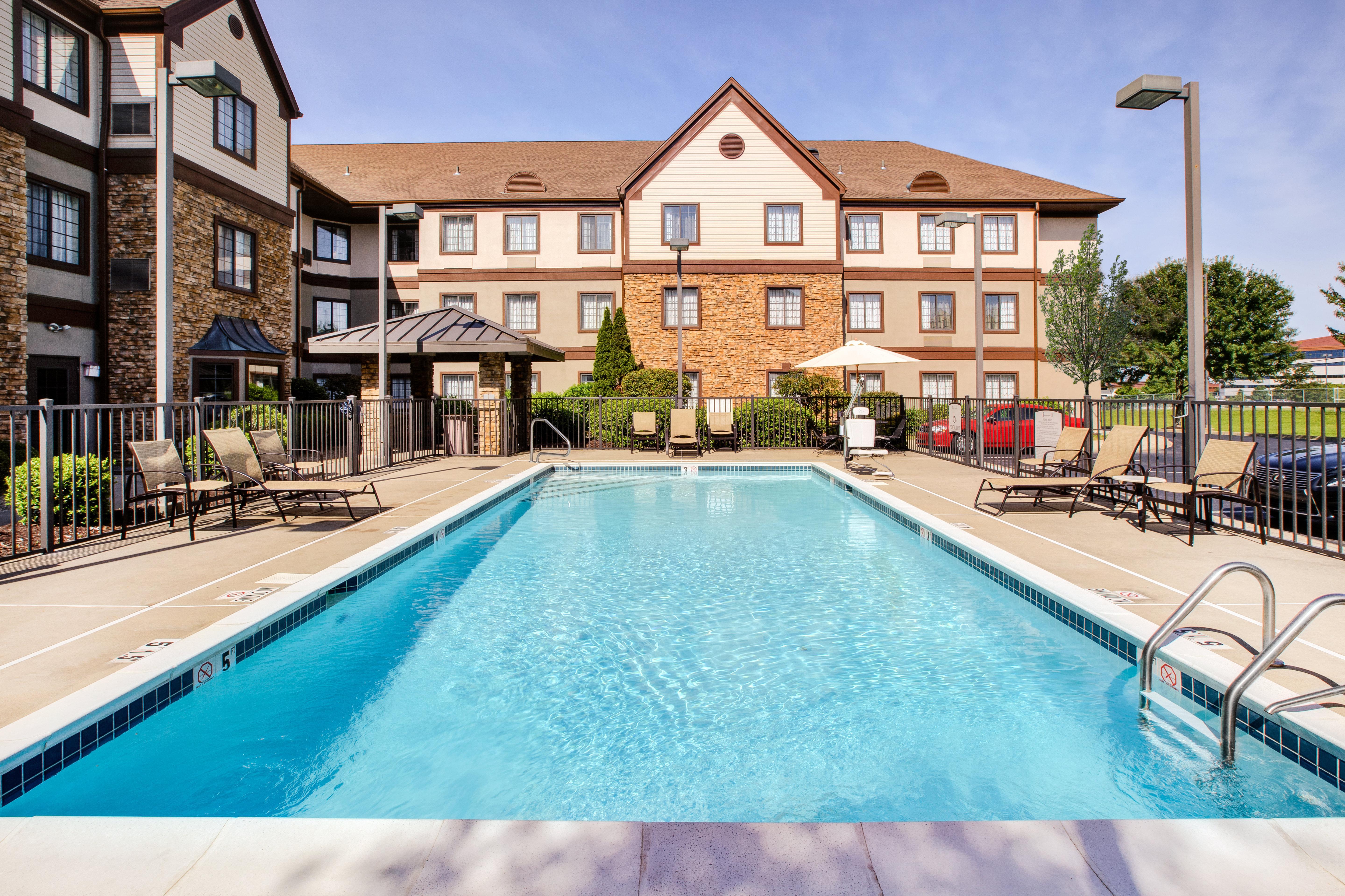 Staybridge Suites Louisville - East By Ihg Kültér fotó