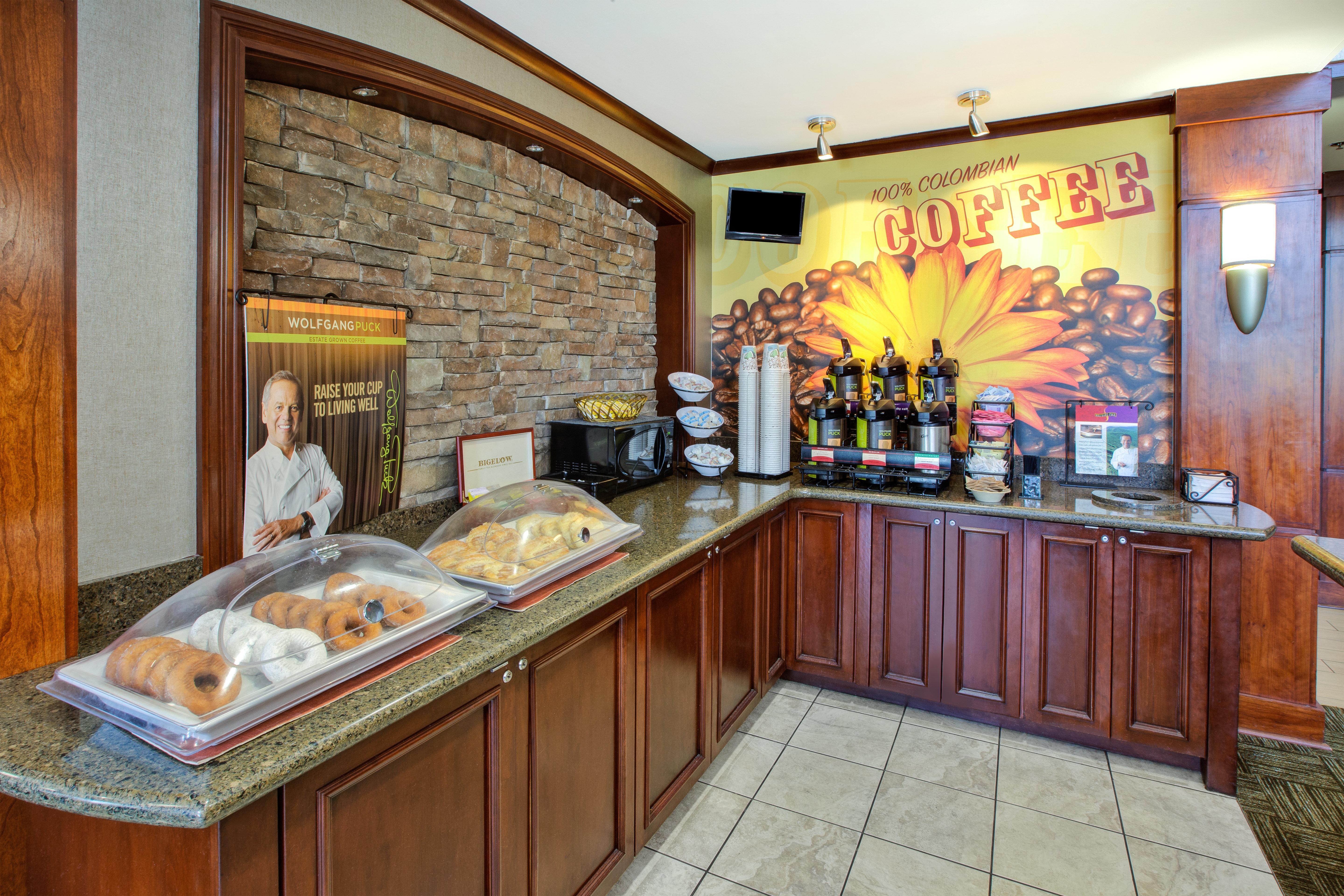 Staybridge Suites Louisville - East By Ihg Kültér fotó