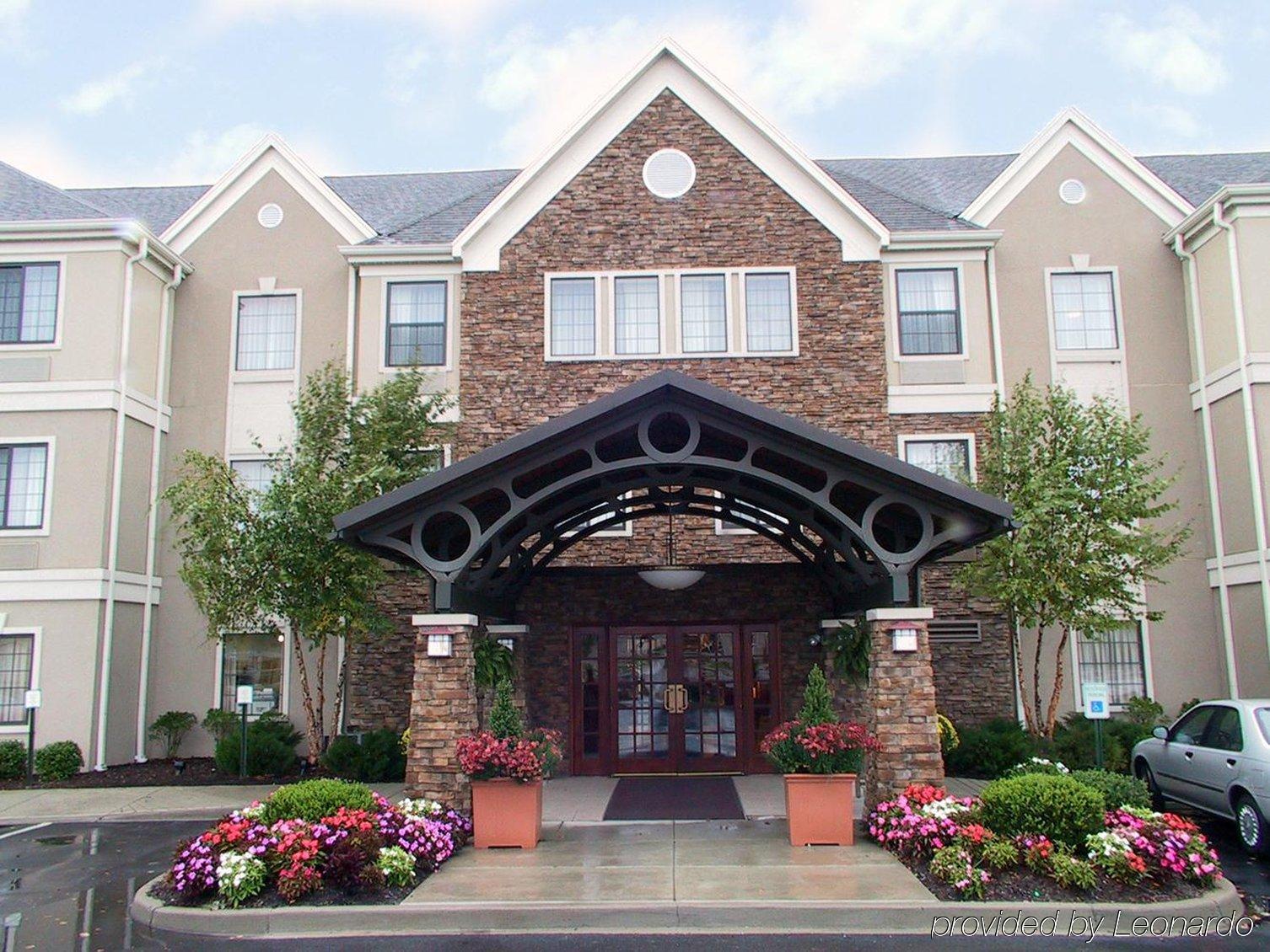 Staybridge Suites Louisville - East By Ihg Kültér fotó