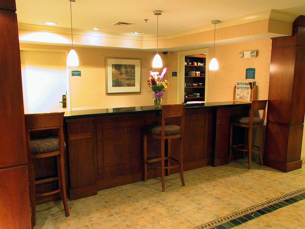 Staybridge Suites Louisville - East By Ihg Étterem fotó